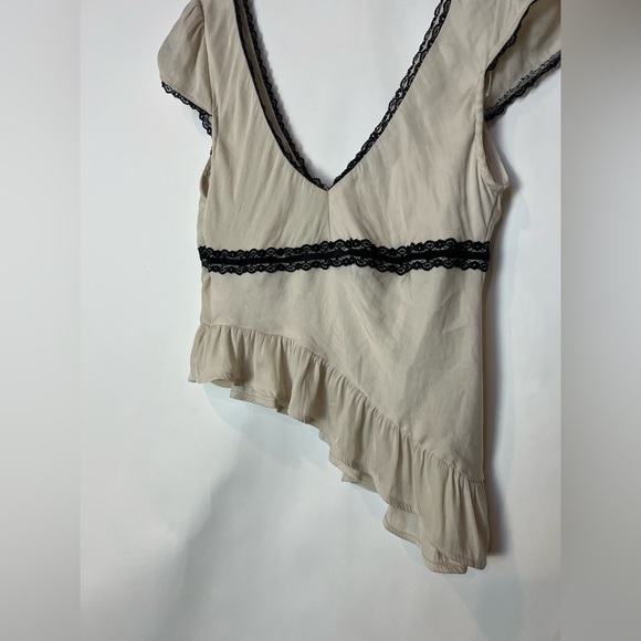 Kimchi Blue Cora Asymmetrical Ruffle Lace-Trim Blouse | Size S - Picture 10 of 16